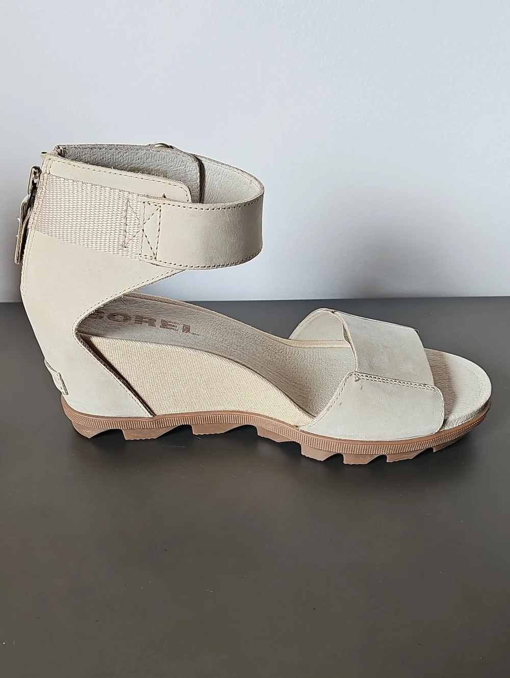 SOREL Women's JOANIE II Velcro Ankle Strap Wedge Zipper Heel Sandal  Size 10